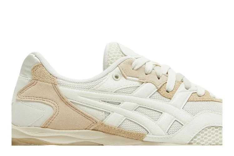 Krossovki-Asics-Wmns-Gel-MC-Plus-Ivory-Putty-1
