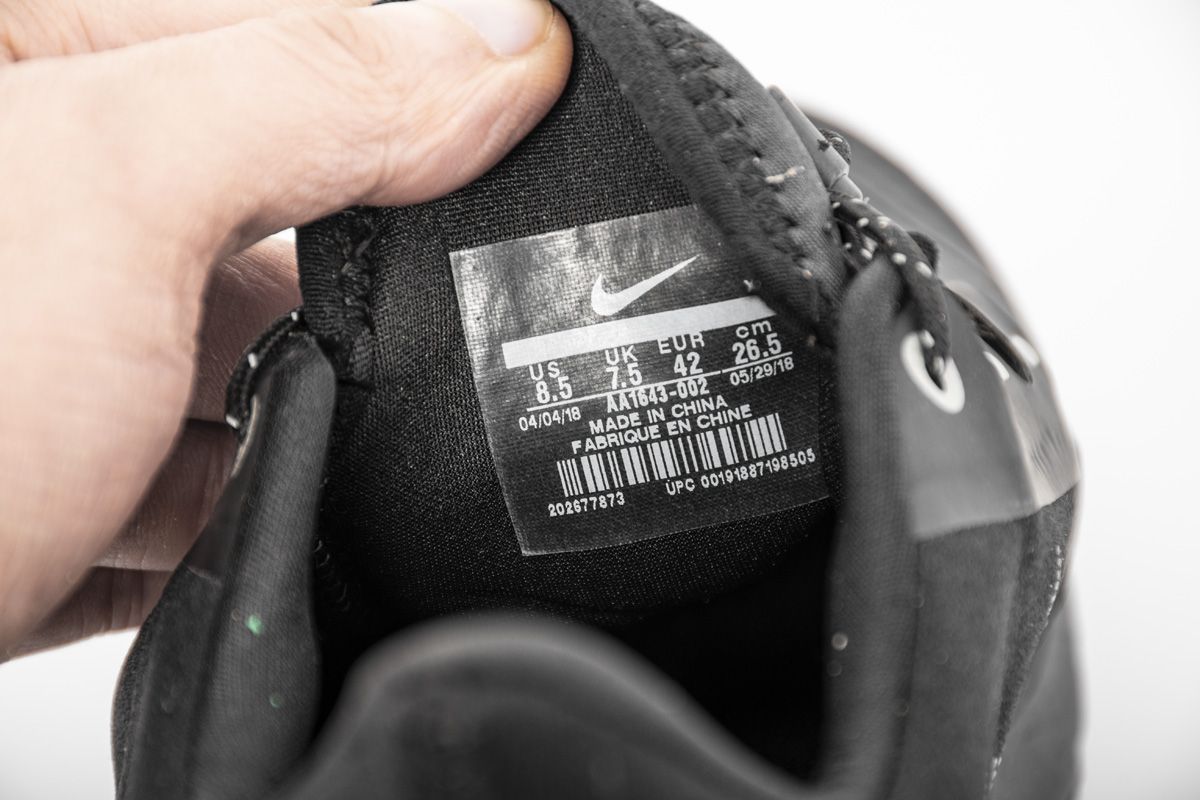 Air-Zoom-Pegasus-35-Shield-Triple-Black-14