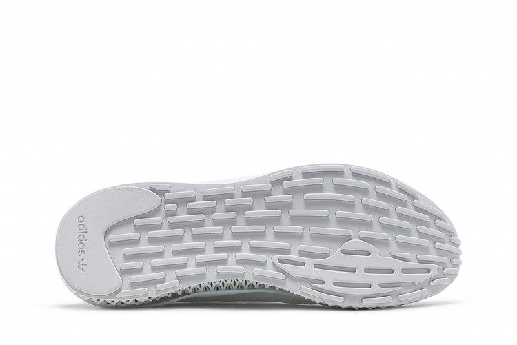 4d-fusio-triple-white-gz7885_03