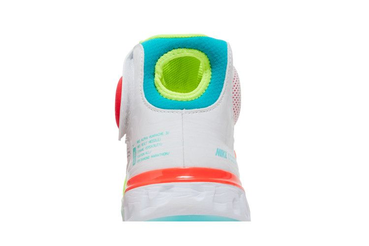 alpha-huarache-elite-3-mid-white-turbo-green-cv3550-107_06