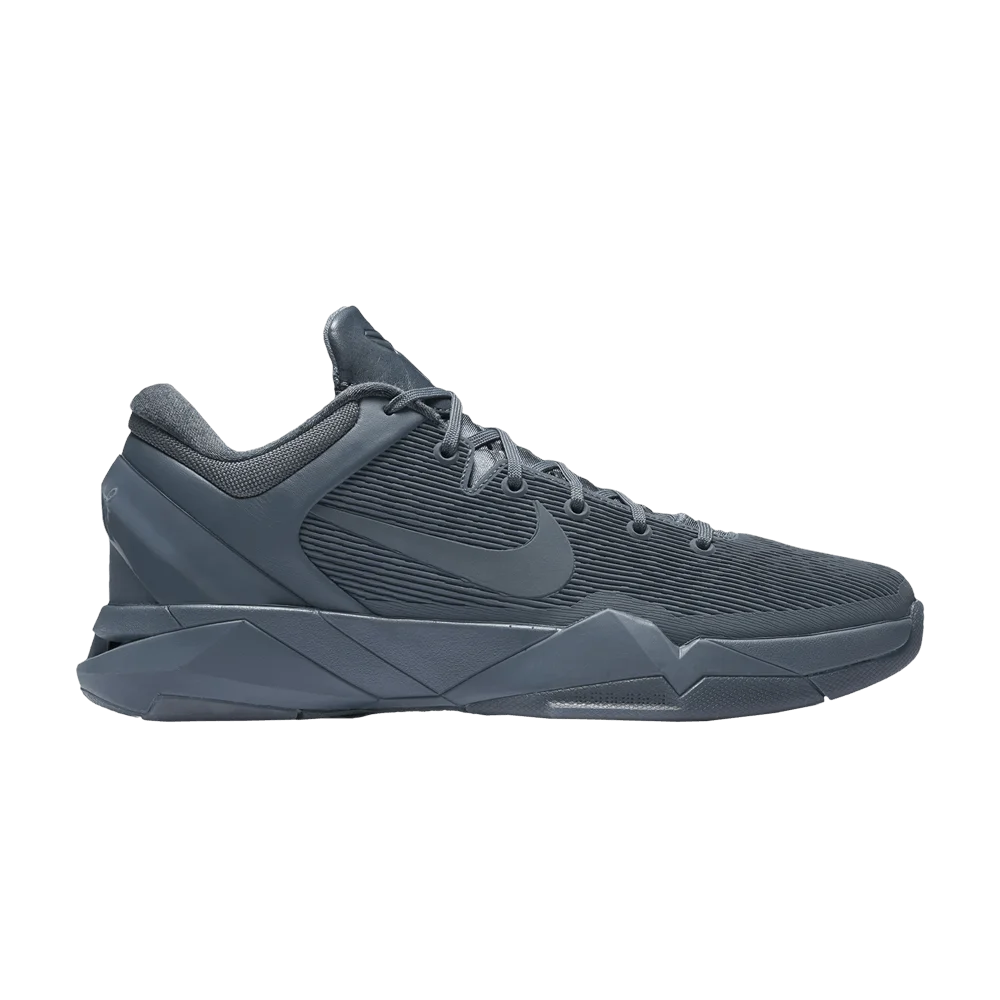 Krossovki-Nike-Zoom-Kobe-7-Fade-To-Black-Sample