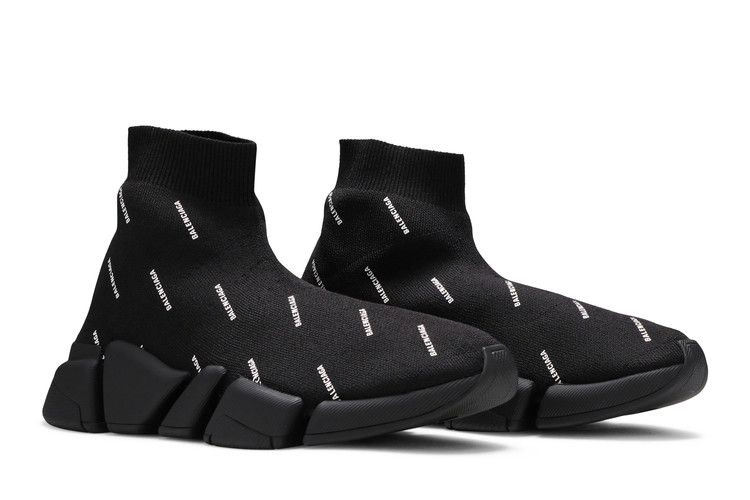 balenciaga-wmns-speed-2-0-sneaker-allover-logo-black-617196-w2dbo-1090_07