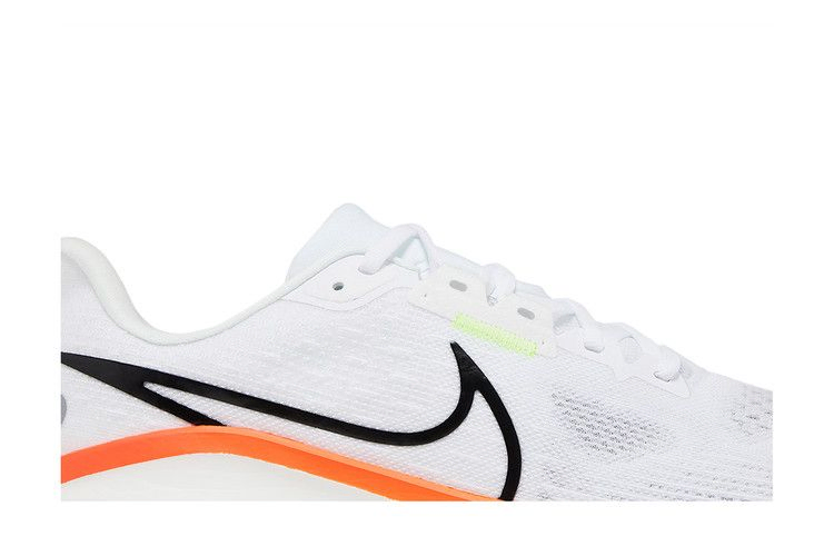 Кроссовки Nike Vomero 17 'White Bright Crimson'