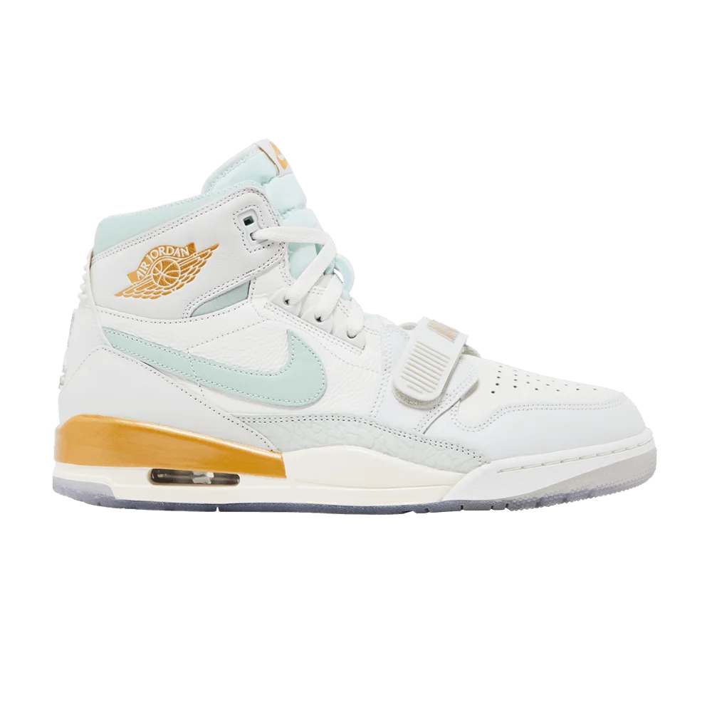 Krossovki-Air-Jordan-Legacy-312-Sail-Pistachio-Frost