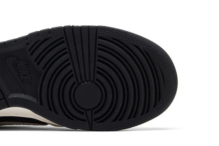 Krossovki-Nike-Wmns-Dunk-Low-Embossed-Black-Sail-4