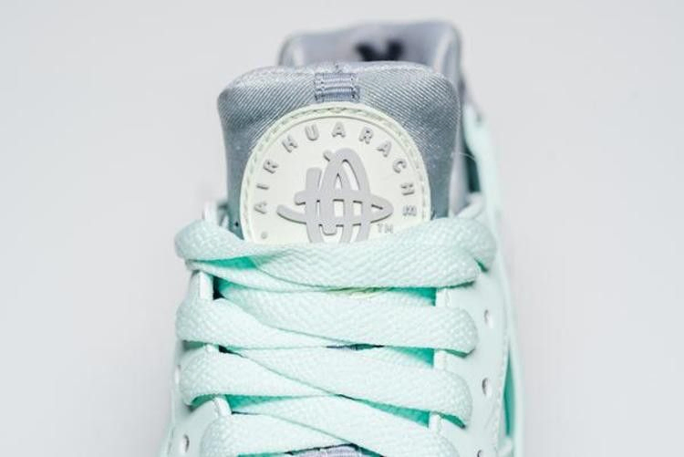 wmns-air-huarache-run-igloo-634835-303_03