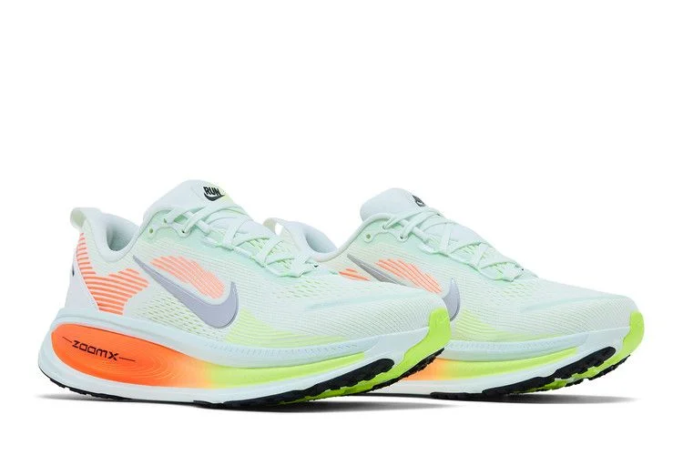 Krossovki-Nike-Vomero-18-Barely-Green-Hyper-Crimson-7