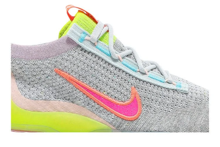 Krossovki-Nike-Wmns-Air-VaporMax-2021-Flyknit-Neon-1