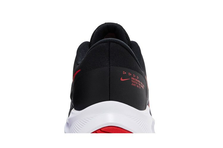Кроссовки Nike Quest 4 'Black University Red'