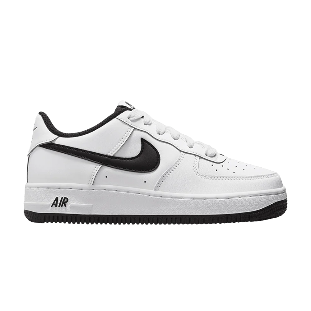 Krossovki-Nike-Air-Force-1-LV8-3-GS-White-White-Black