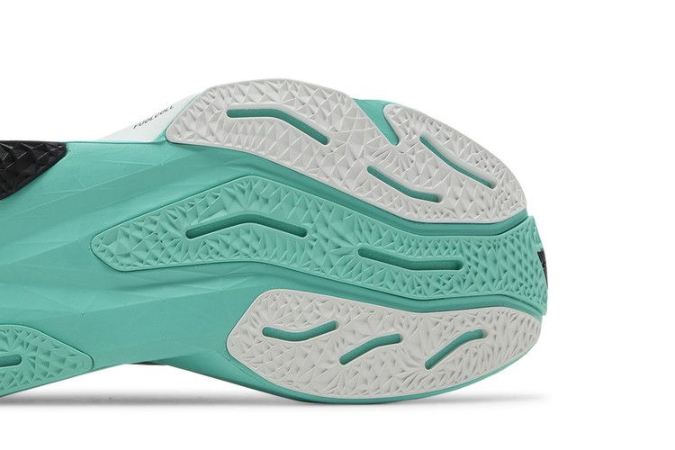 Кроссовки New Balance FuelCell Rebel v4 'Cyber Jade'
