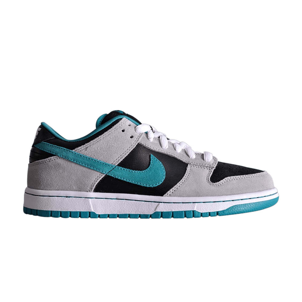 dunk-low-pro-sb-chrome-ball-incident-304292-012
