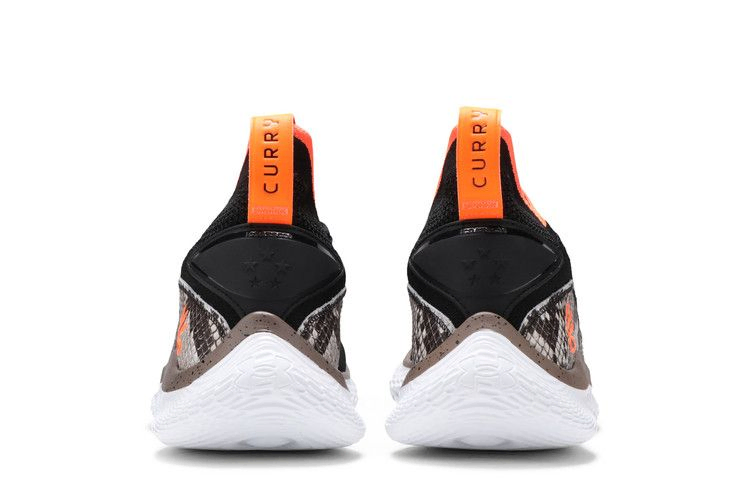 curry-flow-8-cold-blooded-3024429-005_05