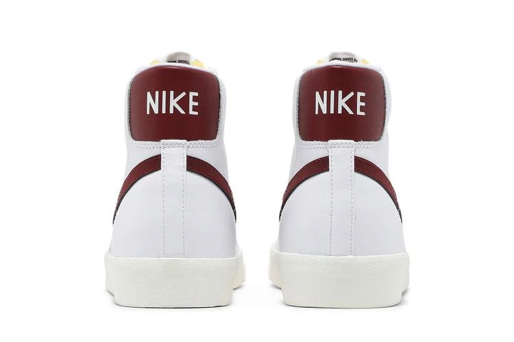 Кроссовки Nike Blazer Mid '77 Vintage 'White Team Red'