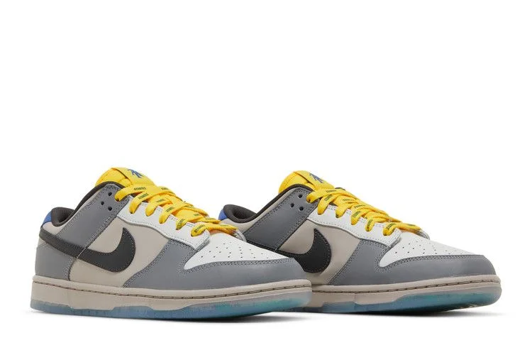 Krossovki-North-Carolina-AT-State-x-Nike-Dunk-Low-Aggies-7