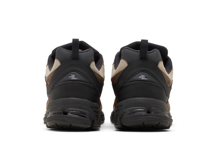 Кроссовки The Basement x New Balance 2002R 'Earth Brown'