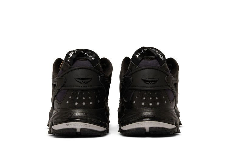hyperturf-black-trace-grey-gx2022_05