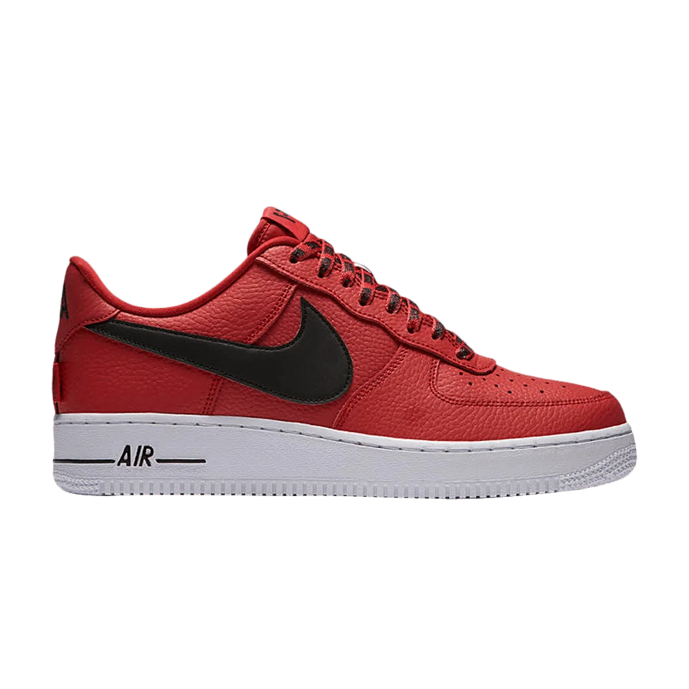 Krossovki-Nike-Air-Force-1-Statement-Game