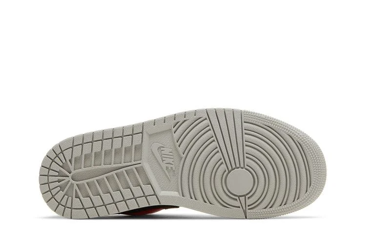 Кроссовки Wmns Air Jordan 1 Low 'Light Iron Ore Siren Red'