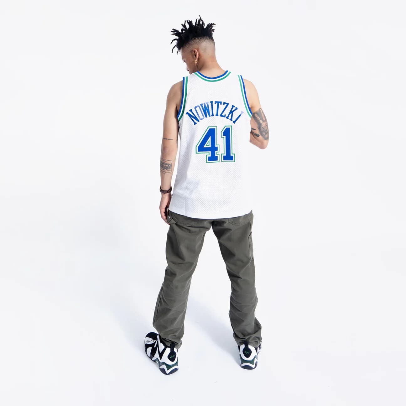 Баскетбольная джерси 1998-99 Dallas Mavericks Dirk Nowitzki #41 Swingman Jersey Hardwood Classics White Jersey