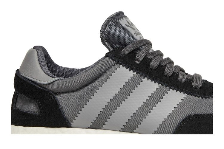 wmns-i-5923-grey-d97353_01