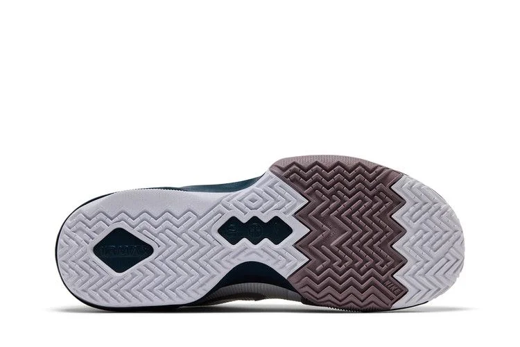 Krossovki-Nike-Air-Max-Impact-4-White-Navy-Light-Violet-Ore-3