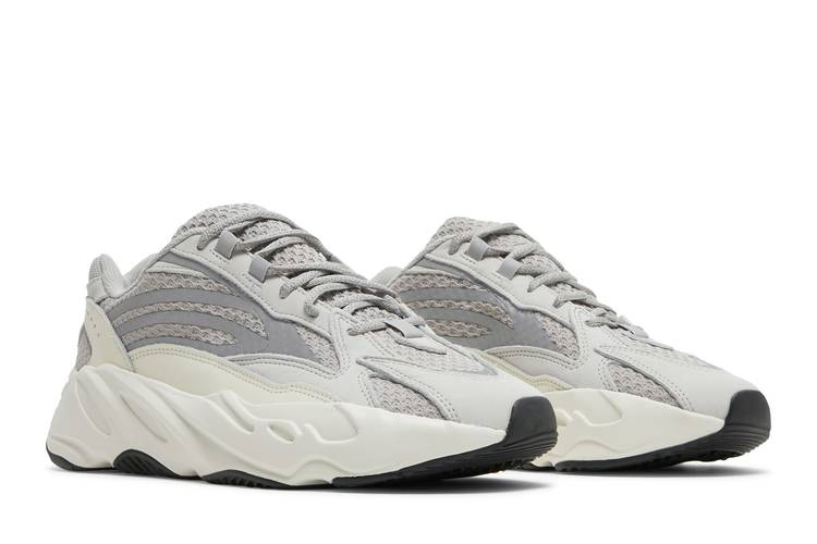 yeezy-boost-700-v2-static-2023-ef2829-23_07