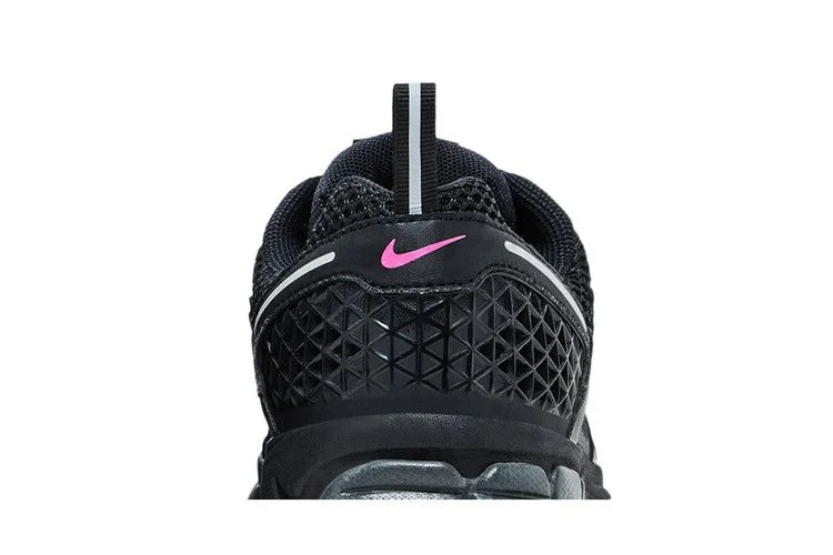 Krossovki-Nike-Vomero-5-GS-Black-Pink-Blast-6