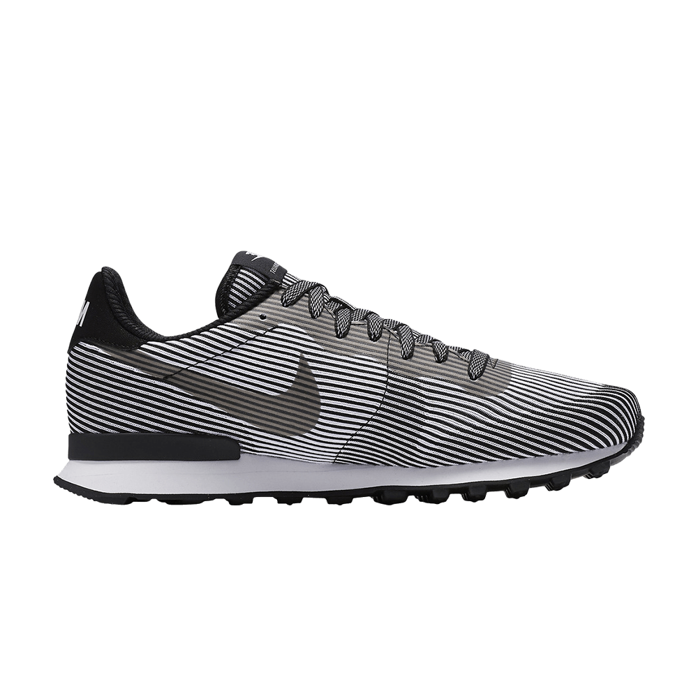 internationalist-kjcrd-m-qs-black-829344-001