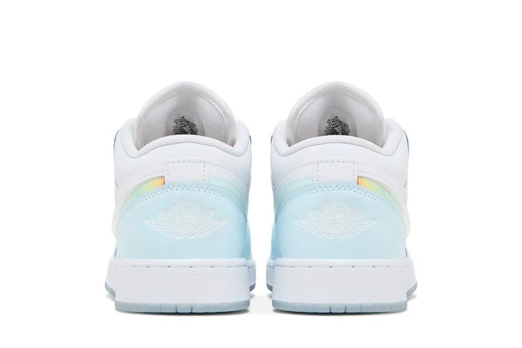 Krossovki-Air-Jordan-1-Low-SE-GS-Glacier-Blue-5