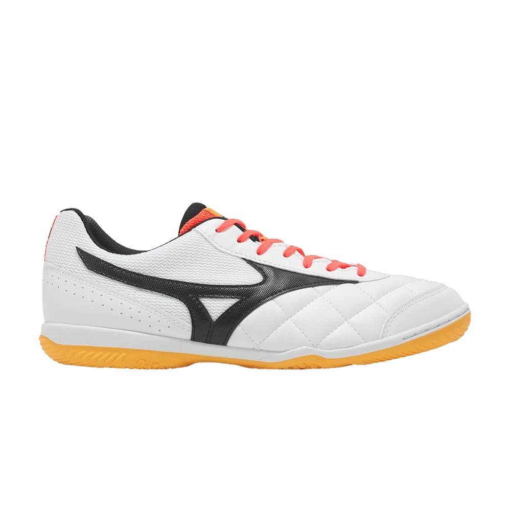 Krossovki-Mizuno-Morelia-Sala-Club-IN-White-Black