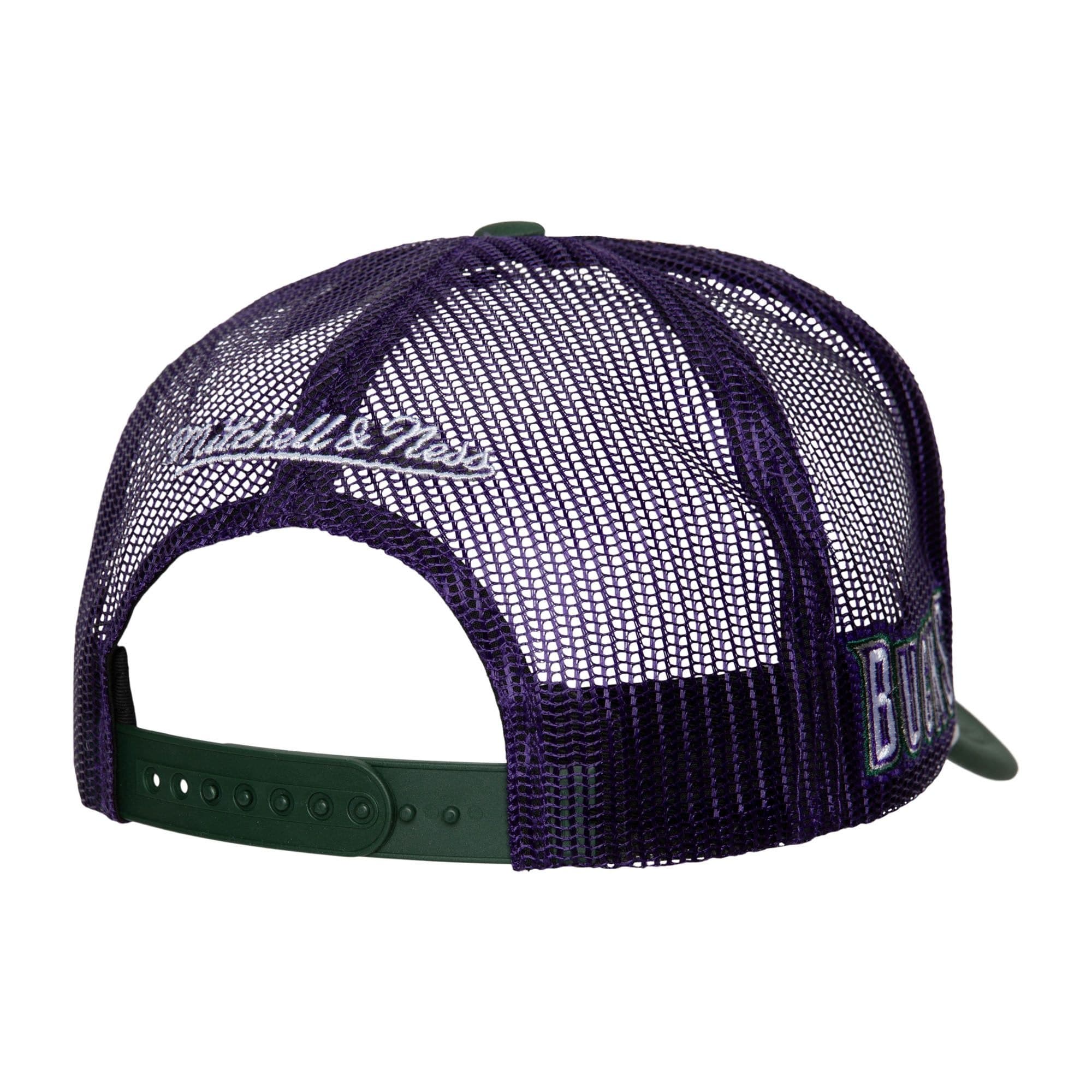 Бейсболка Mitchell & Ness Blocker Trucker HWC Milwaukee Bucks Hat