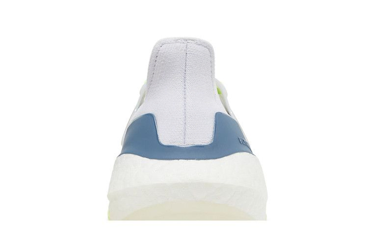 Кроссовки adidas UltraBoost 22 'White Linen Green'