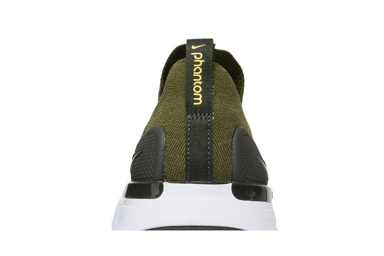 react-phantom-run-flyknit-2-rough-green-sequoia-dx2311-300_06