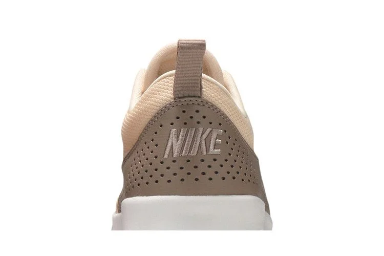 Krossovki-Nike-Wmns-Air-Max-Thea-Guava-Ice-6