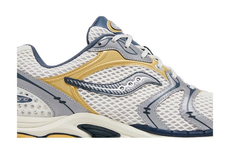 Кроссовки Saucony Progrid Triumph 4 'Fabricated Future'