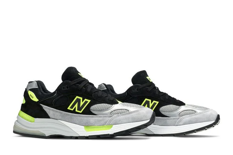 Krossovki-New-Balance-992-Made-in-USA-Grey-Volt-7