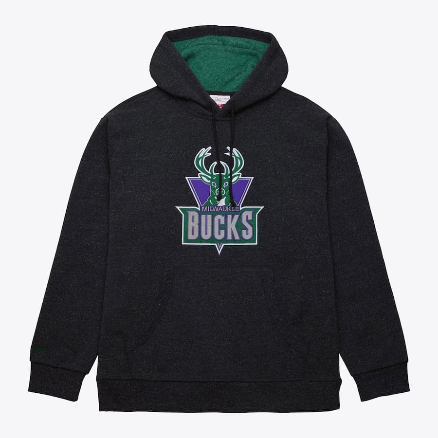 Худи Mitchell & Ness Black Milwaukee Bucks Snow Washed Fleece Pullover Hoodie