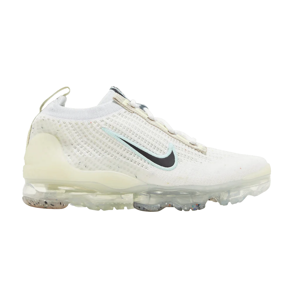 Krossovki-Nike-Air-VaporMax-2021-Flyknit-GS-Mismatched-Swoosh-White