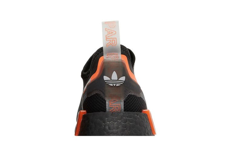 nmd_r1-spectoo-black-team-solar-orange-gz9264_06