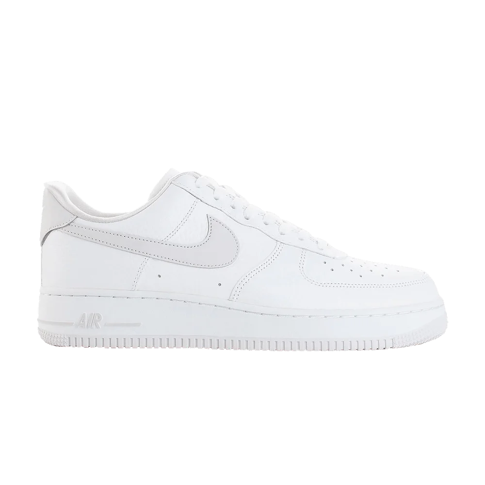 Krossovki-Nike-Wmns-Air-Force-1-Low-07-SE-White-Vast-Grey