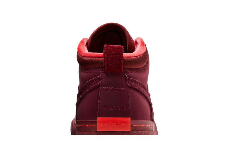 react-leo-sb-dark-beetroot-fq7639-600_06