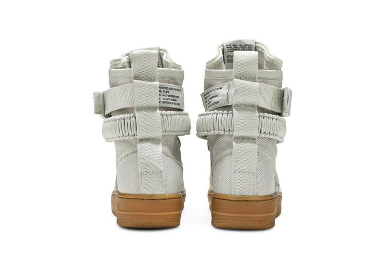 wmns-special-field-air-force-1-light-bone-857872-004_05