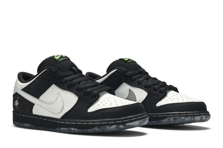 Krossovki-Jeff-Staple-x-Nike-Dunk-Low-Pro-SB-Panda-Pigeon-Laser-Etched-7
