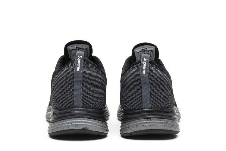 flyknit-lunar1-supreme-623823-001_05