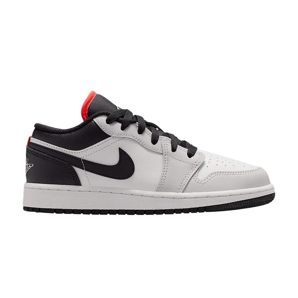 Krossovki-Air-Jordan-1-Low-GS-Black-Summit-White