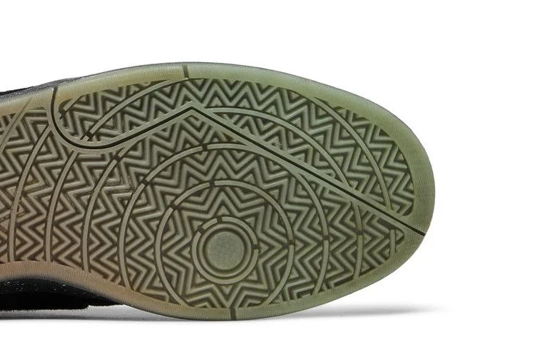 Krossovki-Nike-Kobe-9-NSW-Lifestyle-Year-of-the-Horse-4