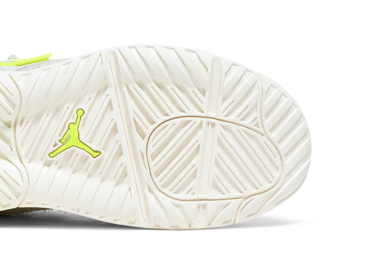 Кроссовки Air Jordan Wmns Jordan MA2 'Pale Ivory Volt'
