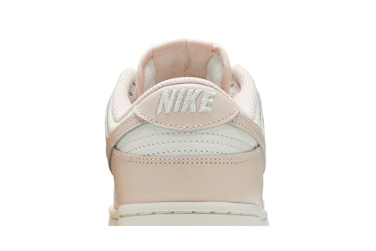 Кроссовки Nike Wmns Dunk Low 'Orange Pearl'