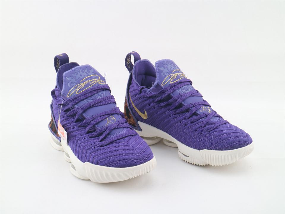 Кроссовки Nike LeBron 16 King Court Purple